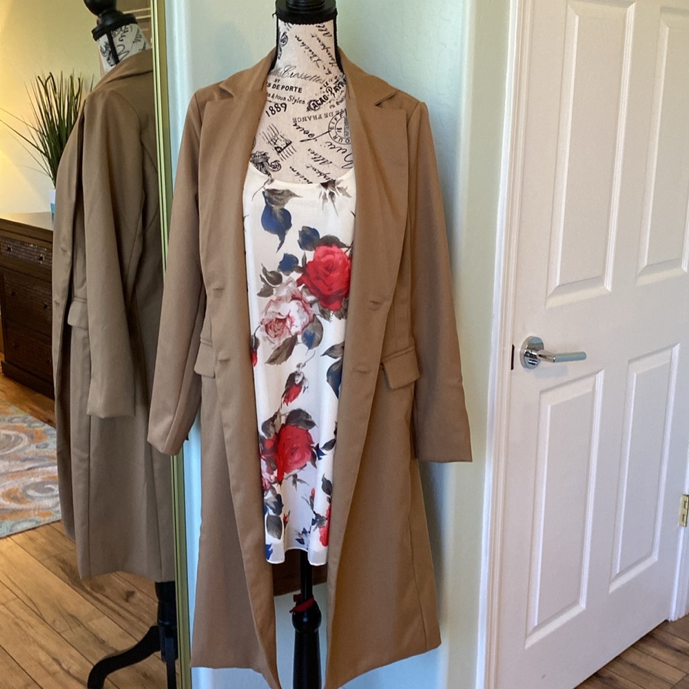 Women’s Twill Trench Coat EUC - Picture 4 of 9